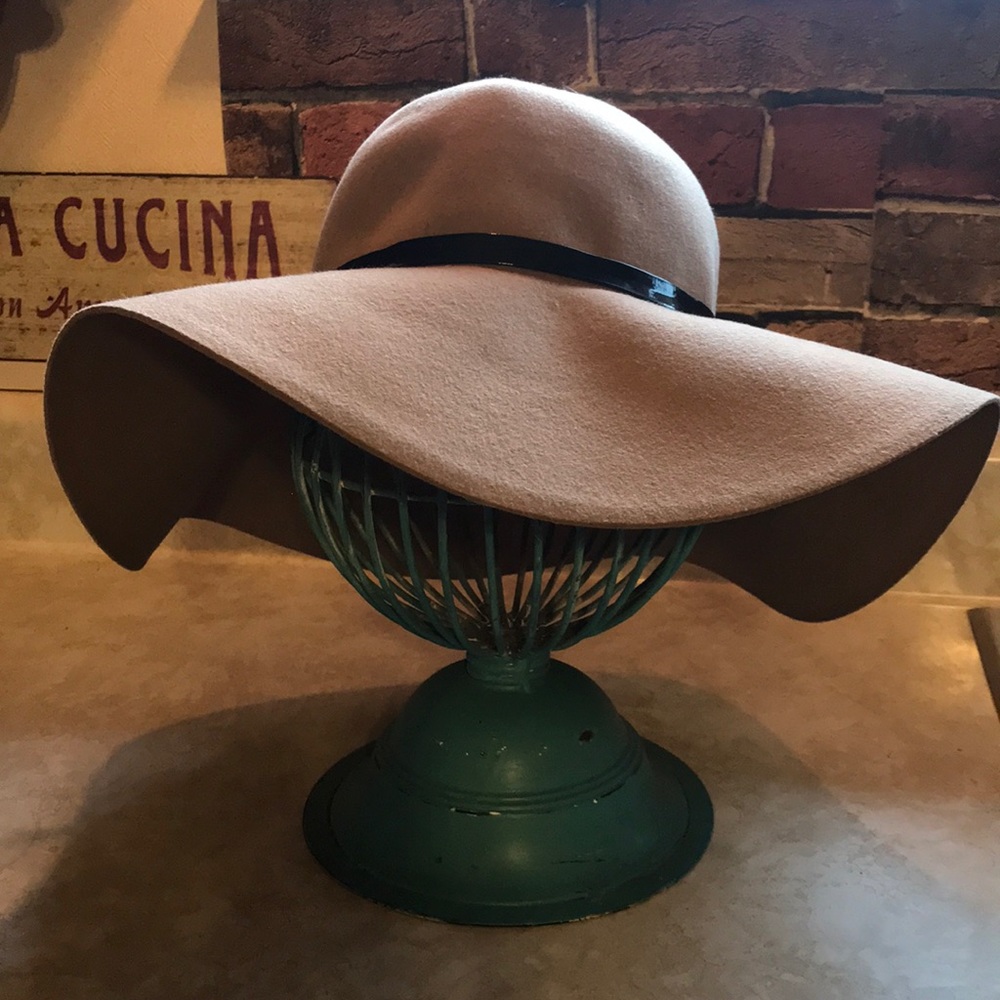 Scala Flop Hat